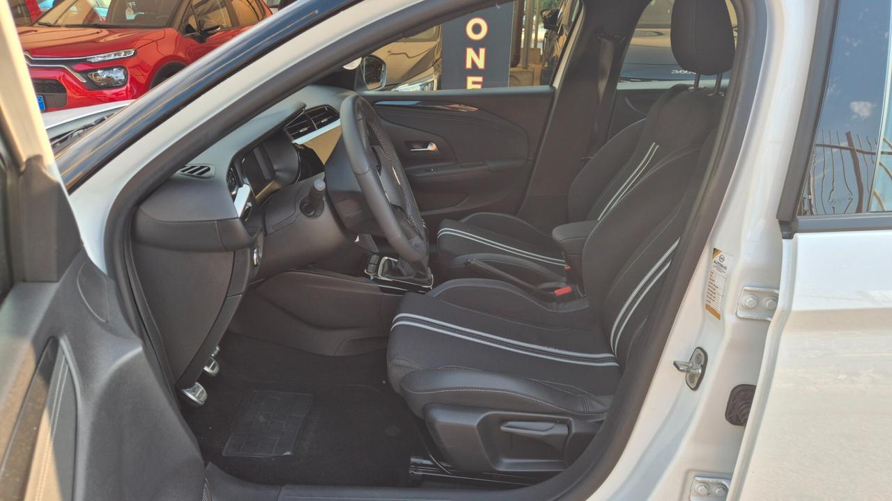 Opel Corsa 1.2 Design & Tech