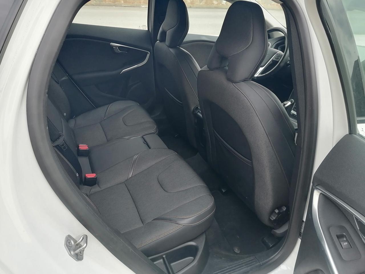 Volvo V40 Cross Country D2 1.6 115cv *52.000 KM**