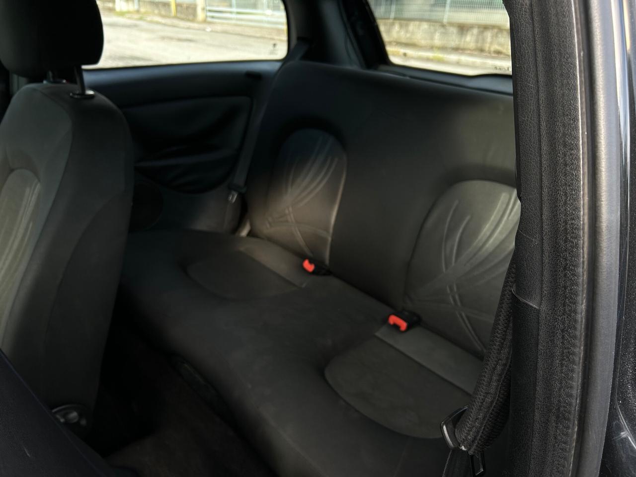 Lancia Ypsilon Elle guidabile da neopatentati