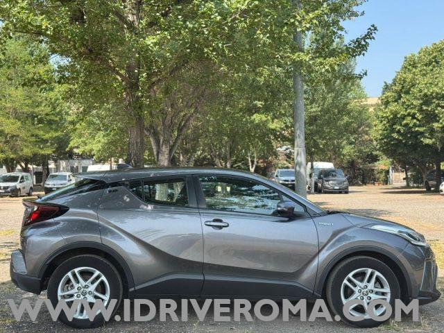 TOYOTA C-HR 1.8 Hybrid E-CVT Business