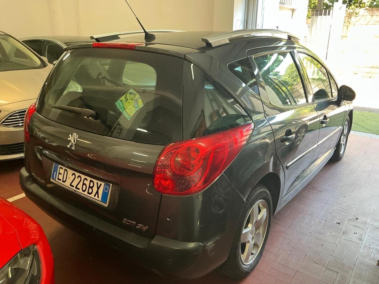 PEUGEOT 207SW 1.4 VTi EURO 5 IDEALE PER NEOPATENTATI NO BOLLO TENUTA BENE
