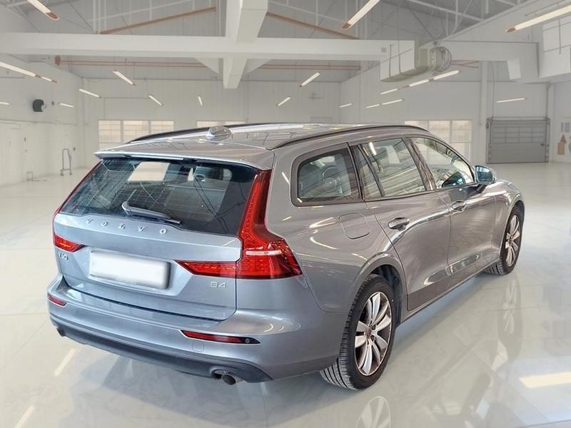 VOLVO V60 B4 D autom. Momentum Business WAGON
