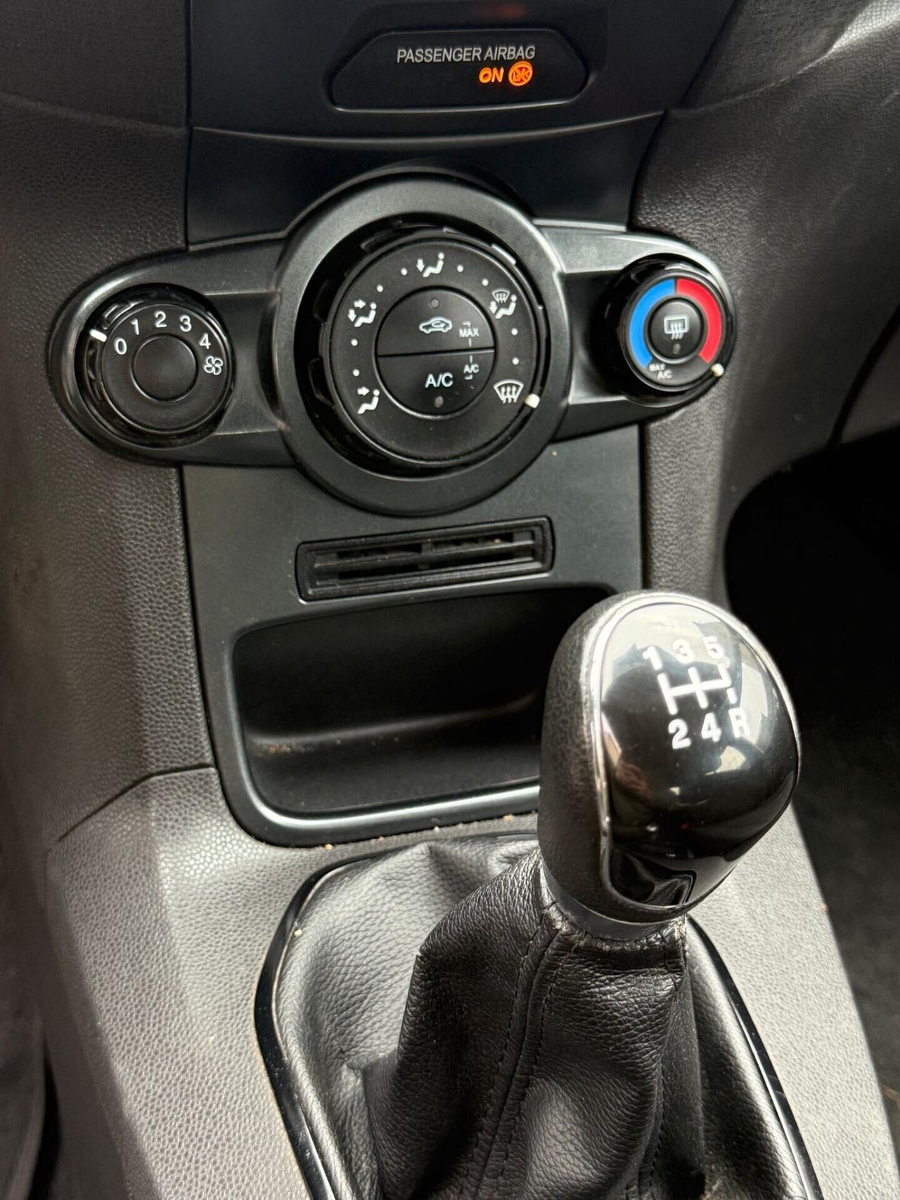 Ford Fiesta 1.2 Neopatentati 17