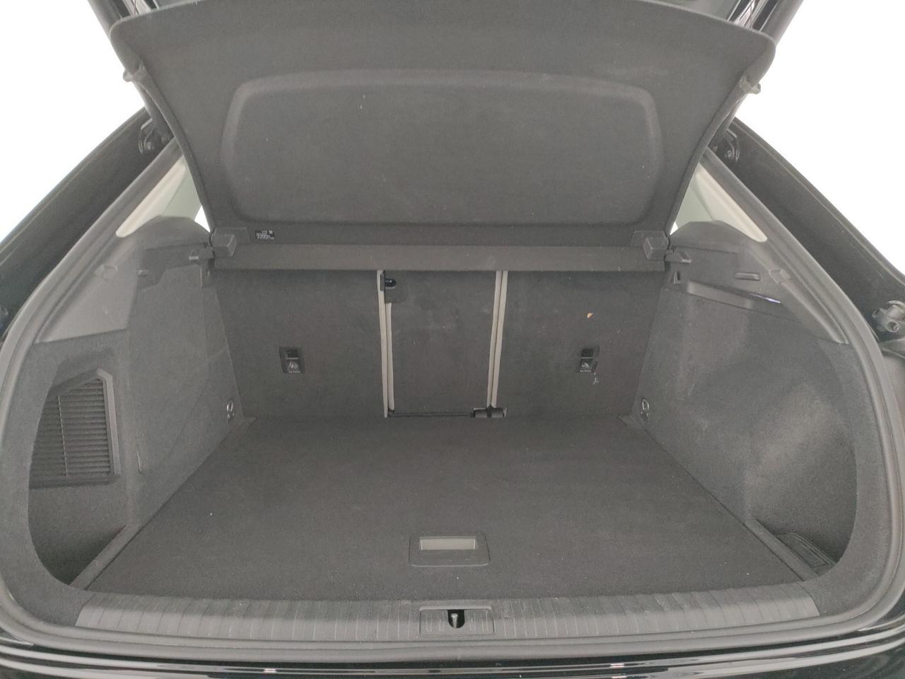 Audi Q3 45 1.4 tfsi e business s-tronic