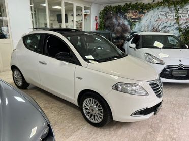 Lancia Ypsilon 1.2 GPL 5 Porte Ecochic Gold TETTO