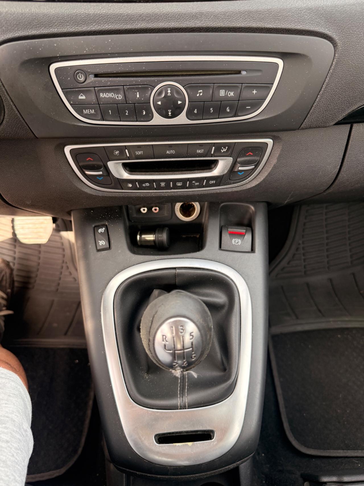 Renault Scenic Scénic X-Mod 1.5 dCi 110CV Luxe