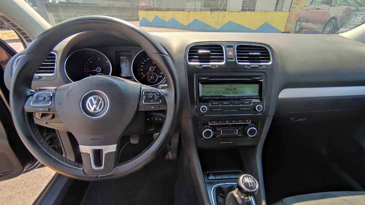 Volkswagen Golf VI 1.6 TDI DPF 5p. Highline NEOPATENTATI - 2010
