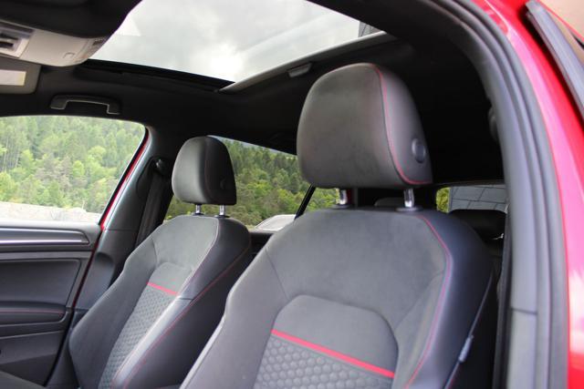 VOLKSWAGEN Golf GTI Performance 245cv DSG TETTO-HONEY-GANCIO-PRO