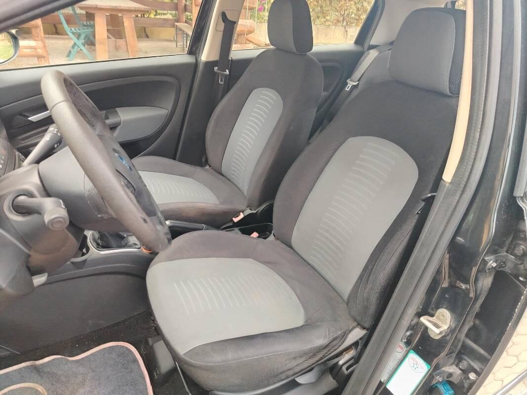Fiat Punto 1.3 mjt 16v Active c clima 75cv 5p