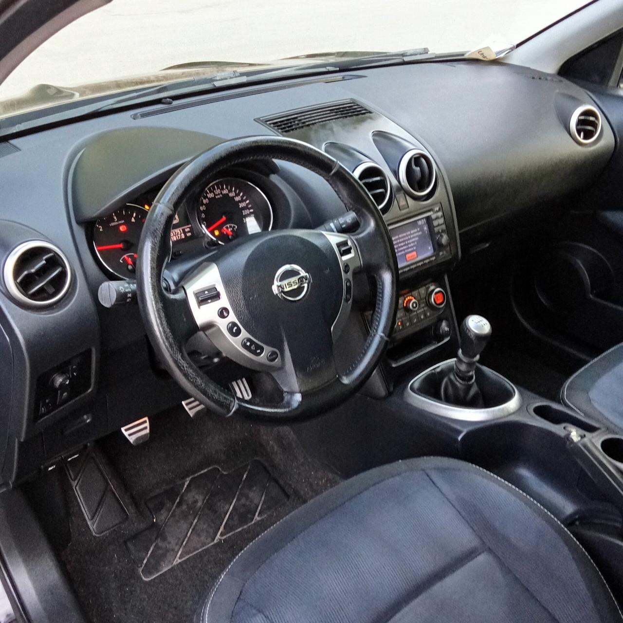 Nissan Qashqai 1.5 dCi DPF n-tec 011