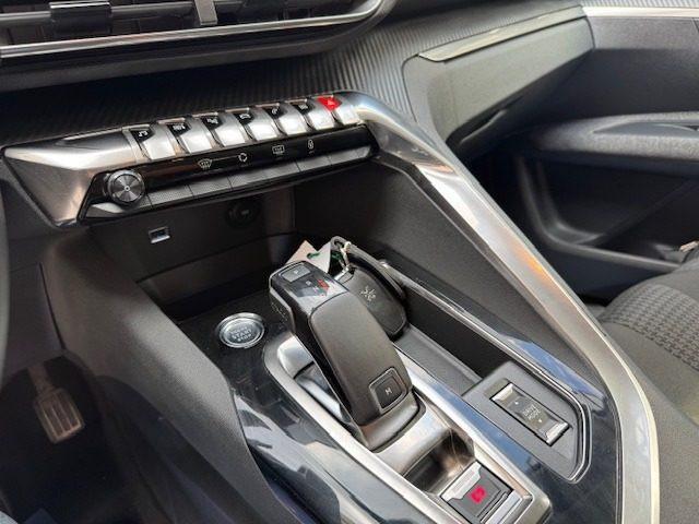 PEUGEOT 5008 BlueHDi 130 S&S EAT8 Active Business
