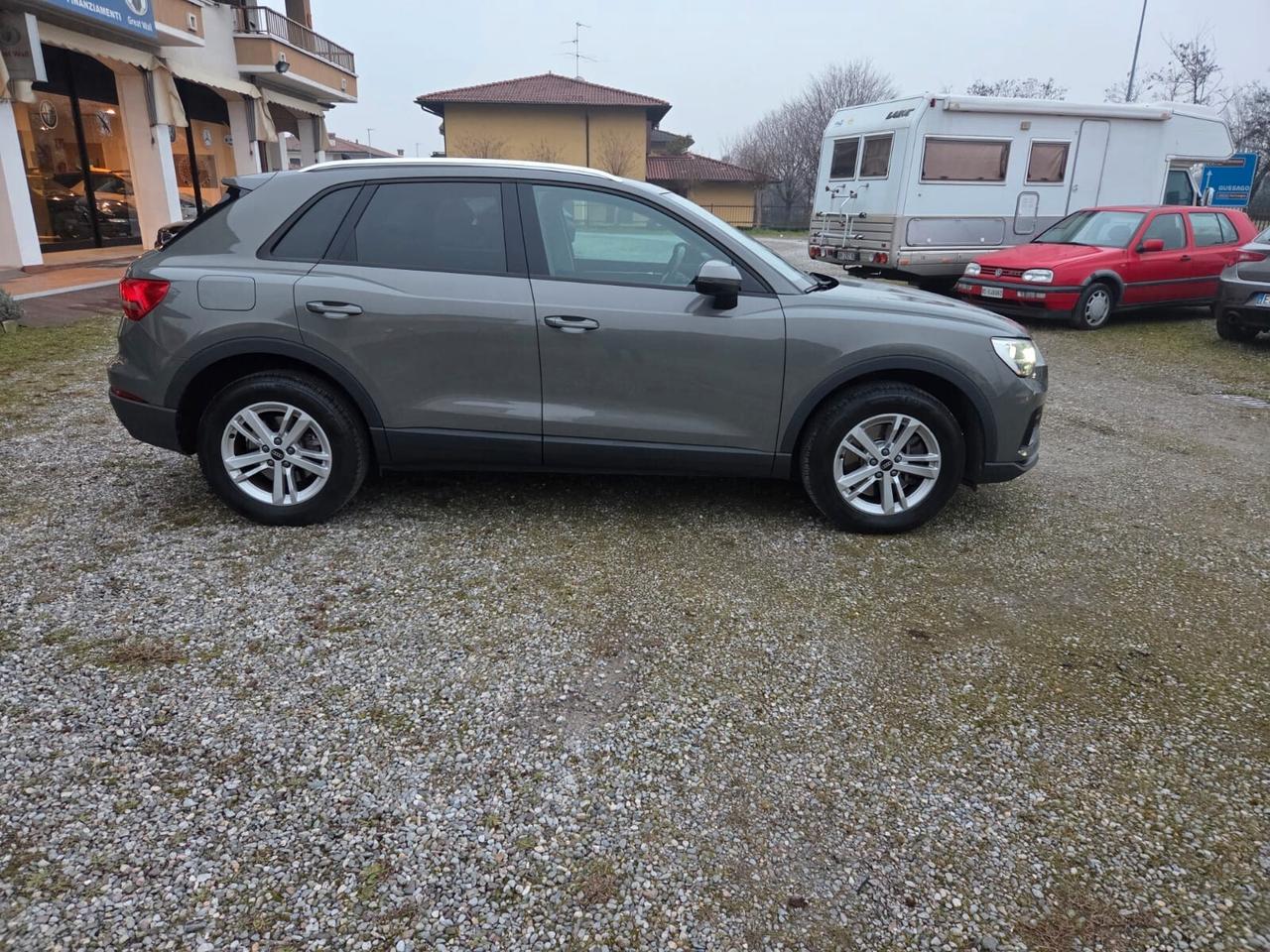 Audi Q3 45 TFSI e S tronic Hybrid