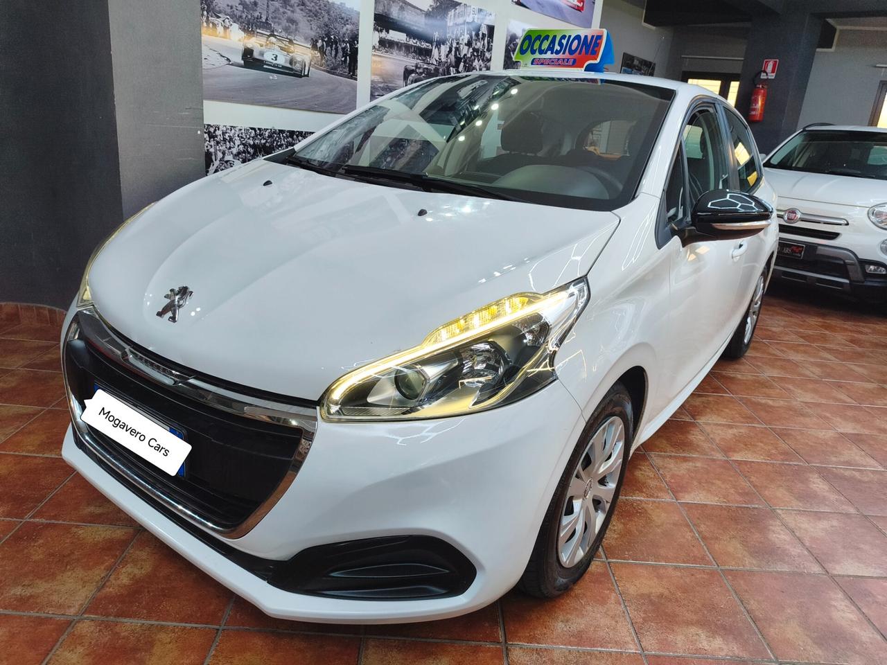 Peugeot 208 1.5 diesel pari al nuovo