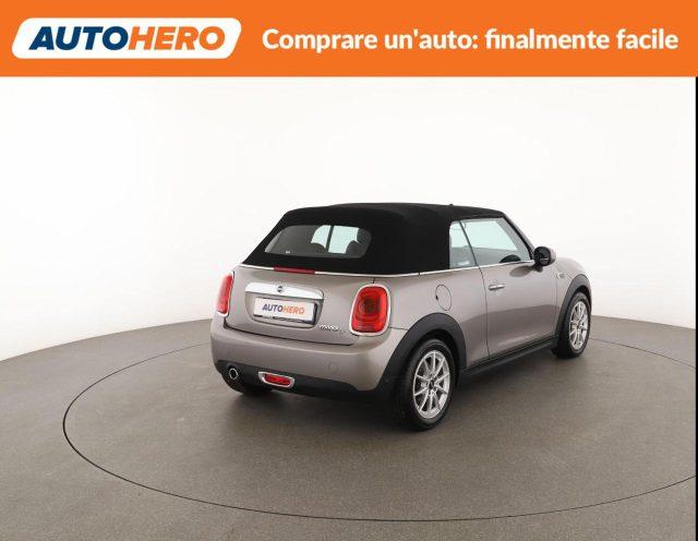 MINI Mini 1.5 Cooper D Cabrio