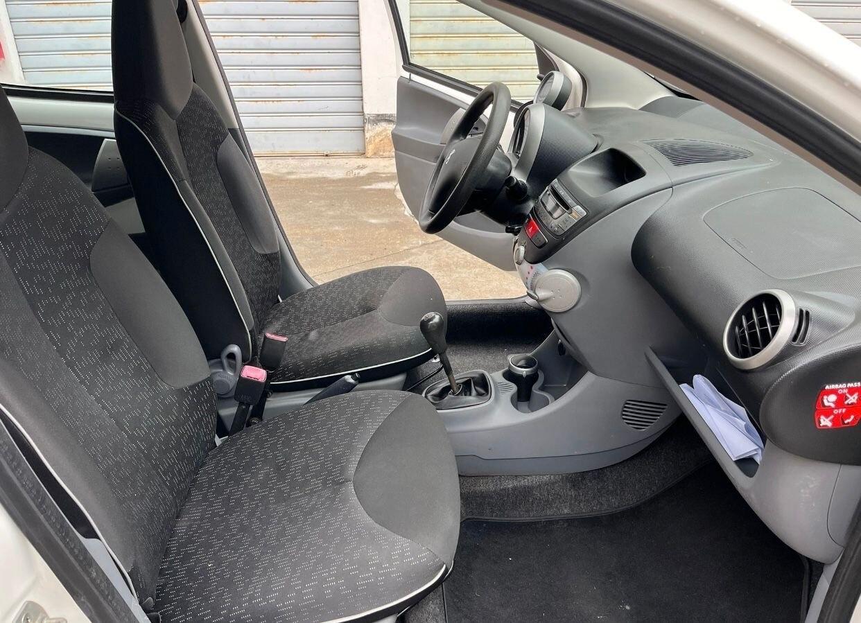Peugeot 107 1.0 68CV 5p. Plaisir