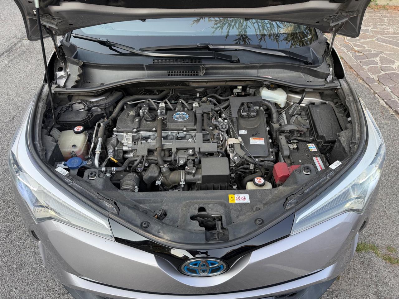 Toyota C-HR 1.8 Hybrid E-CVT Lounge