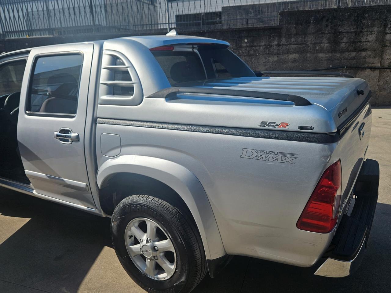 Isuzu D-Max 3.0 TD cat Crew Cab 4WD Pup. LS Aut. EU4