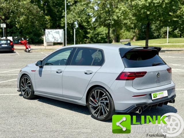 VOLKSWAGEN Golf GTI 8 performance