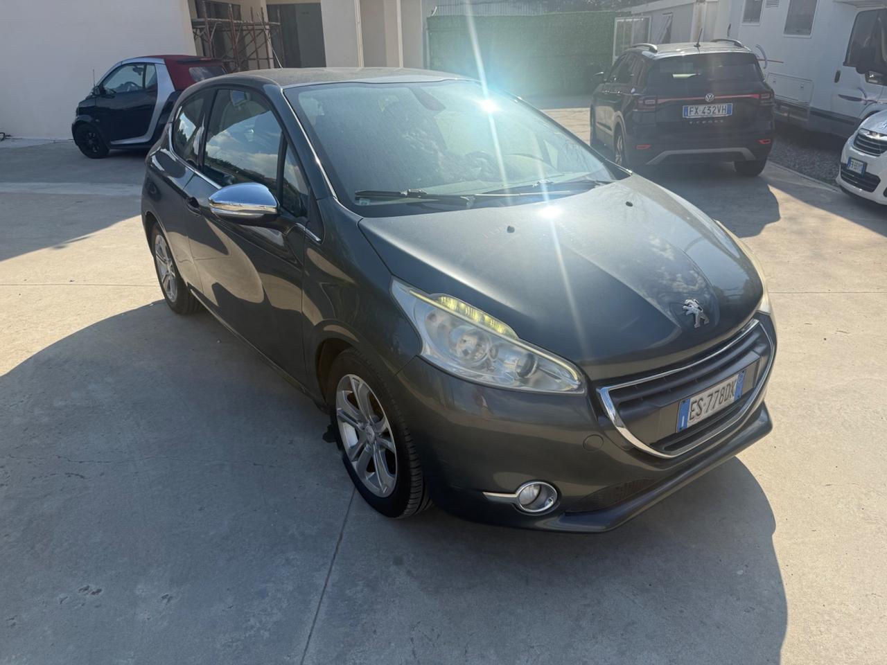 Peugeot 208 1.4 HDi 68 CV 3 porte Allure