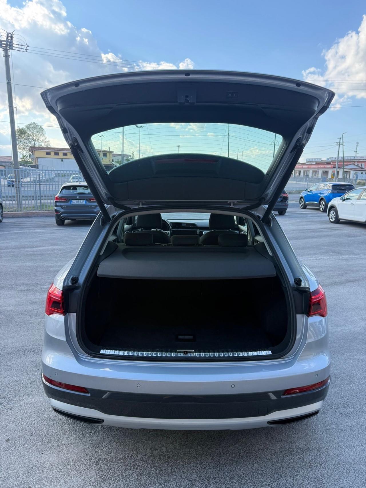 Audi Q3 35 TDI S tronic Business Advanced