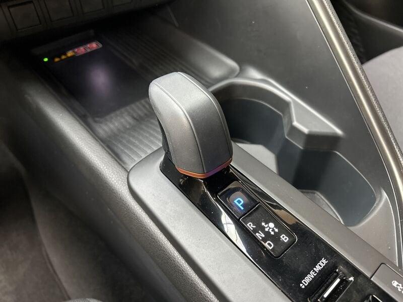 Toyota C-HR 2.0 hv Trend awd e-cvt