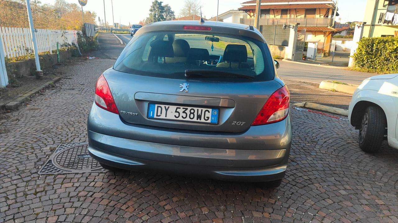 Peugeot 207 1.4 8V 75CV 5p. X Line ECO GPL