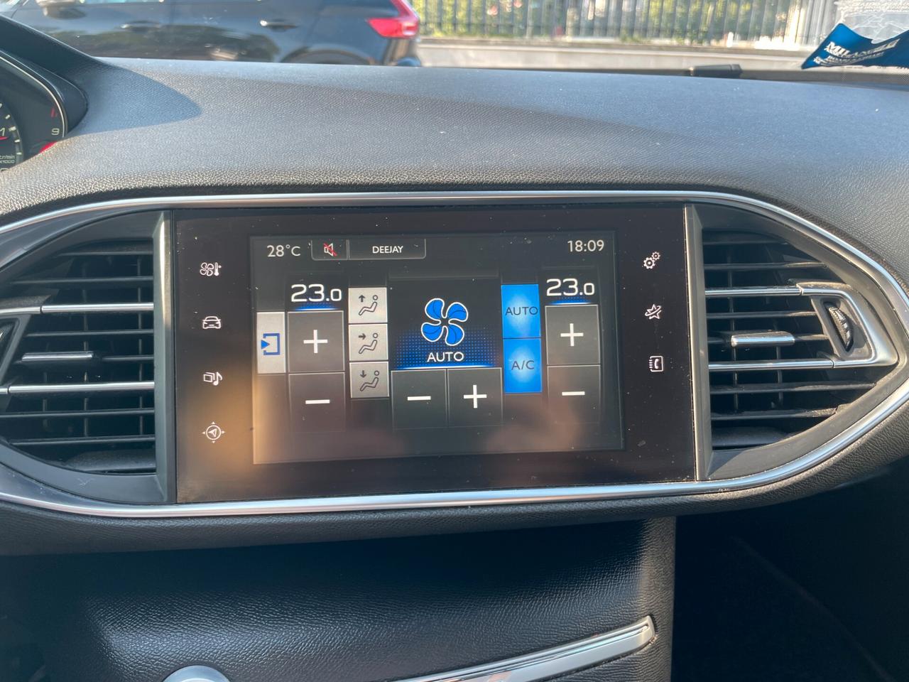 Peugeot 308 BlueHDi 120 S&S Business