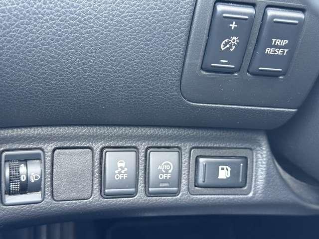 Nissan Navara 2.3dci d.cab Visia 4wd 163cv '19 Gancio Tapparella