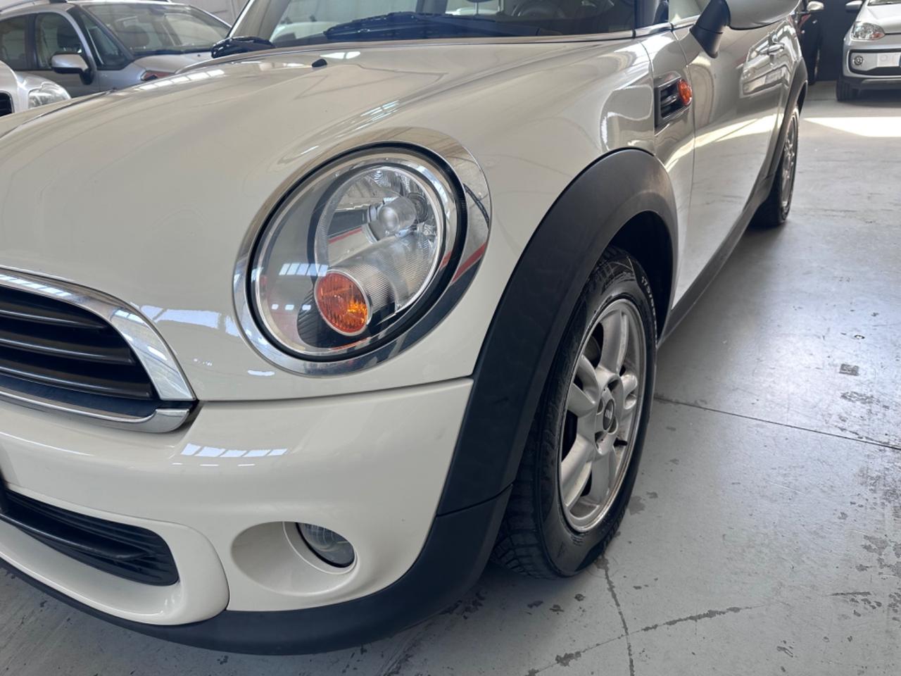 Mini 1.6 16V One (55kW)