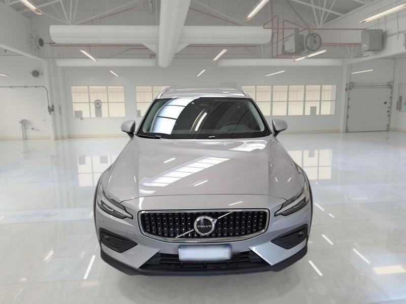 VOLVO V60 CROSS COUNTRY B4 D AWD AUTOM. CORE STATION WAGON