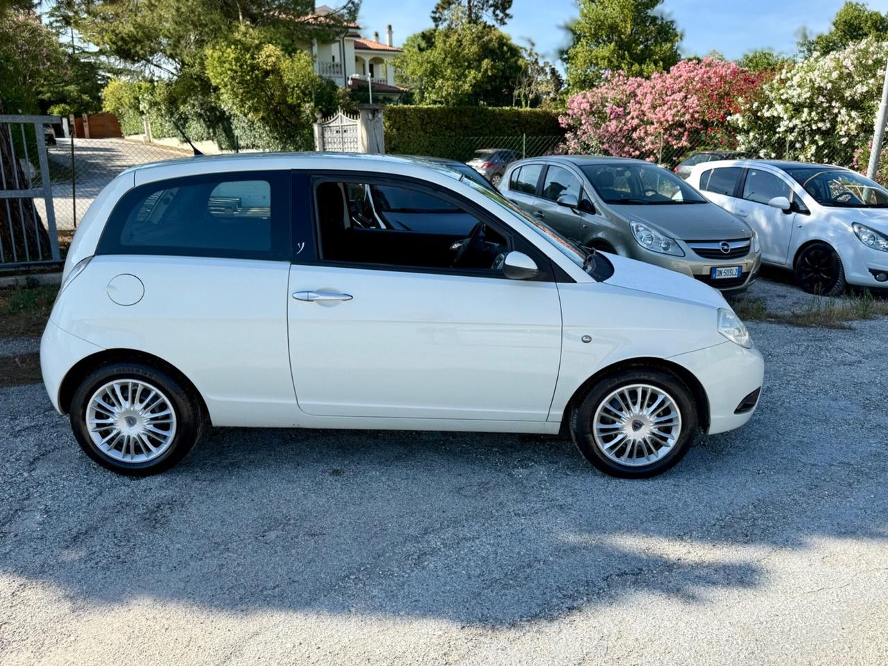 Lancia Ypsilon 1.2 Benzina 70milaKM Neopatentati