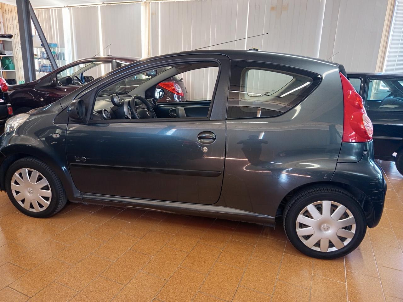 Peugeot 107 1.0 68CV 3p. Sweet Years ok neopatentati