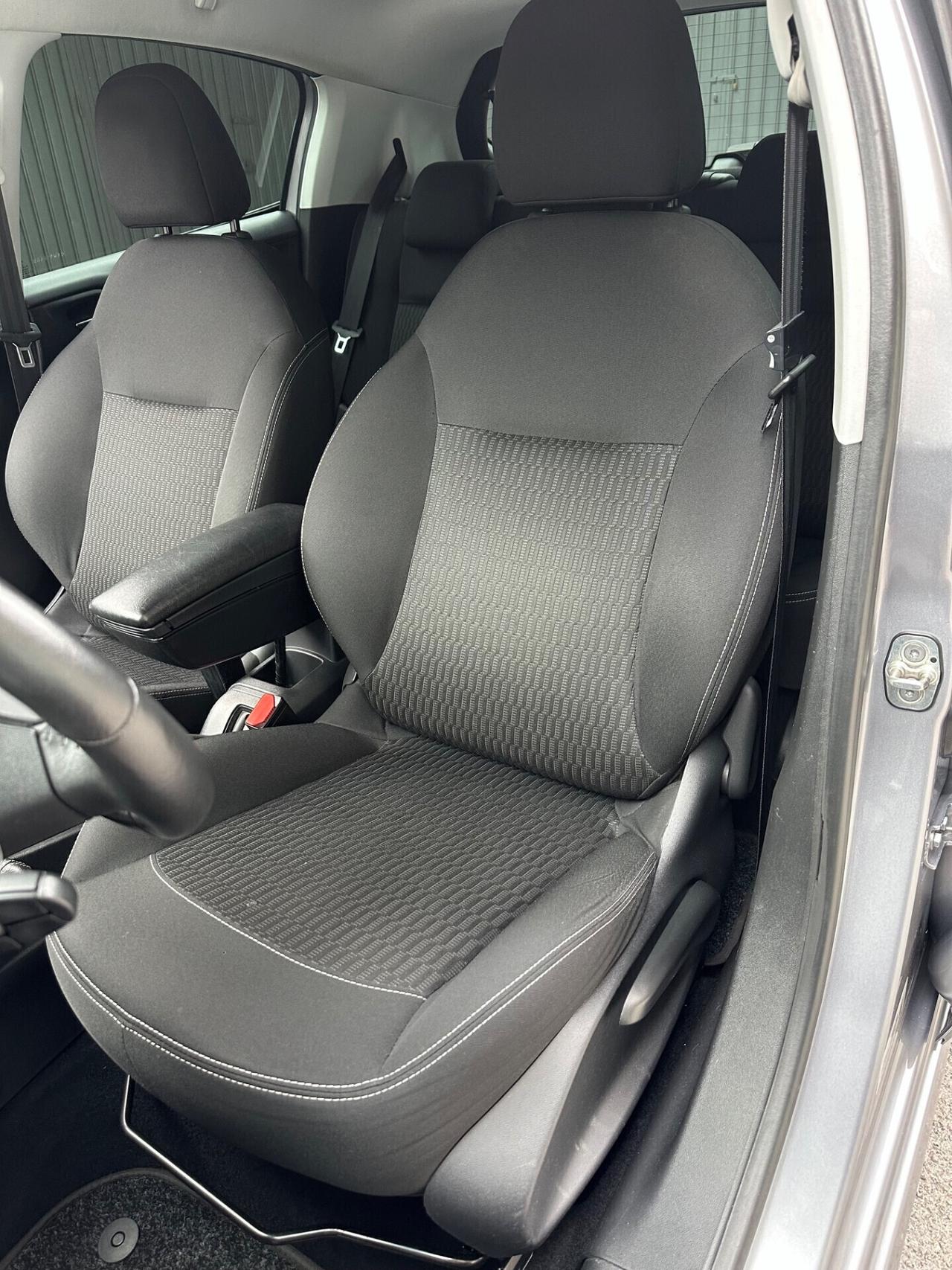 Peugeot 208 1.5 BlueHDi 100cv 5p. Allure
