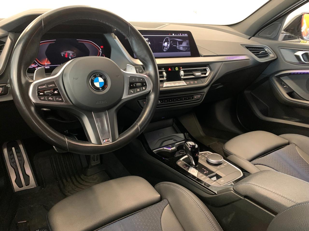 Bmw 118 118d 5p. Msport