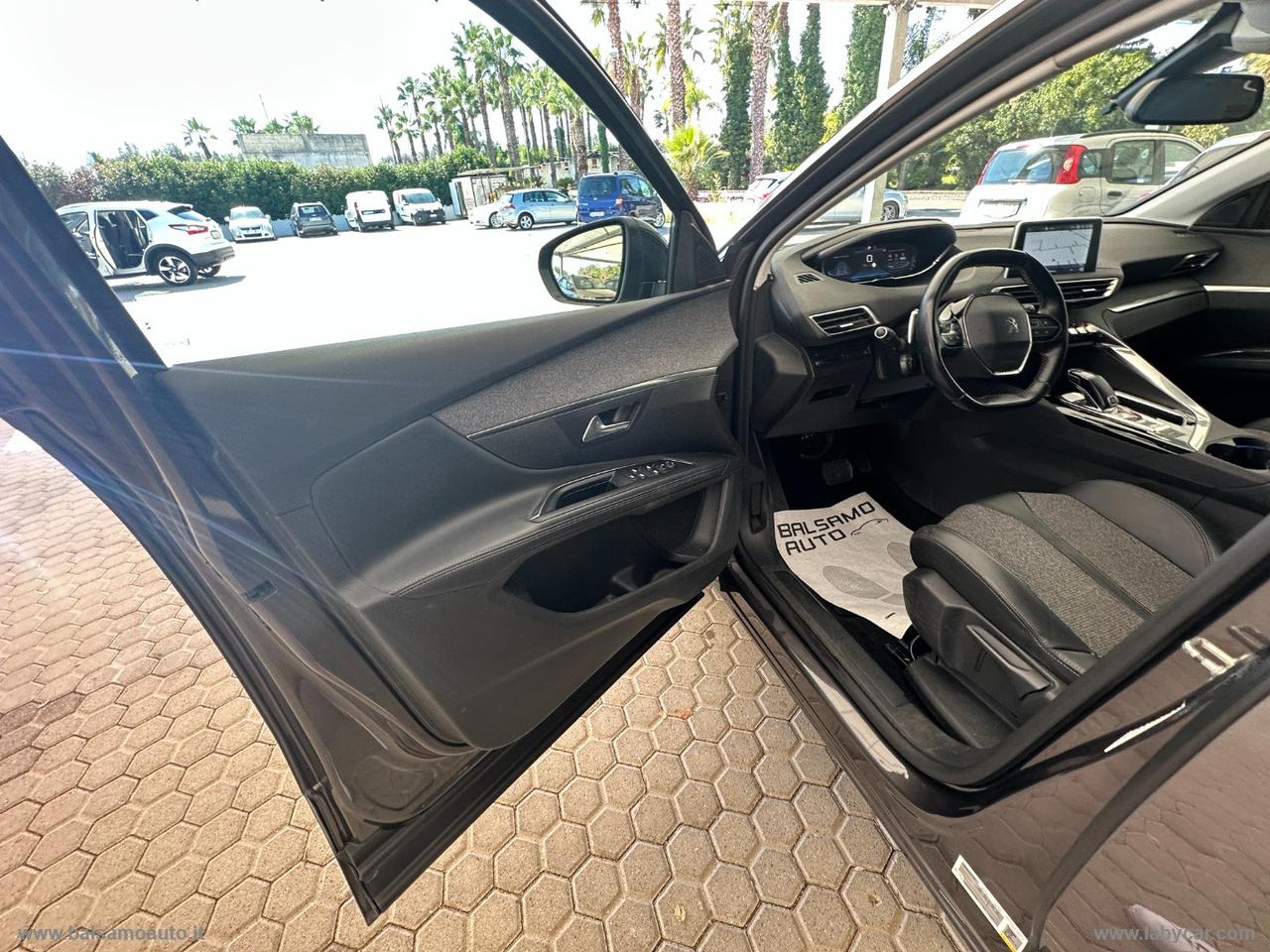 PEUGEOT 5008 BlueHDi 130 S&S EAT8 Allure