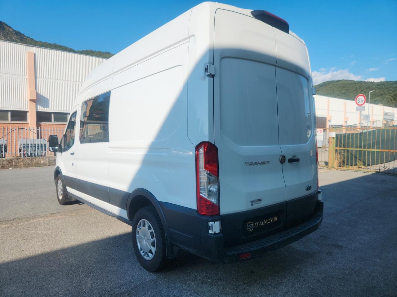 Ford Transit Doppia Cabina 7 posti