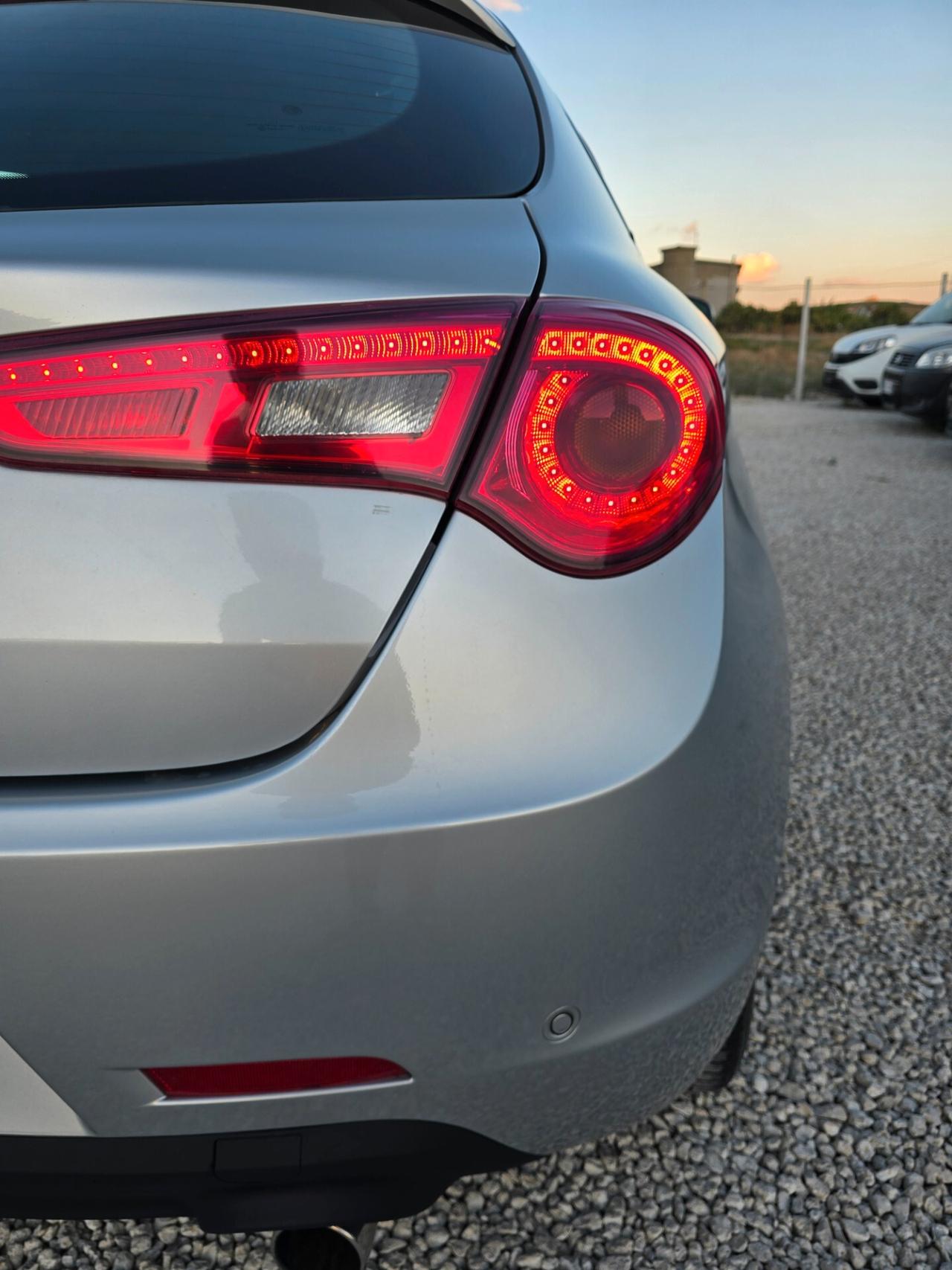 Alfa Romeo Giulietta 2.0 JTDm-2 140 CV Distinctive