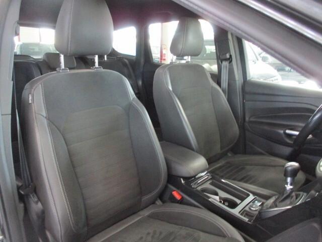 Ford Kuga 2.0 TDCI 150 CV S&S 4WD ST-Line