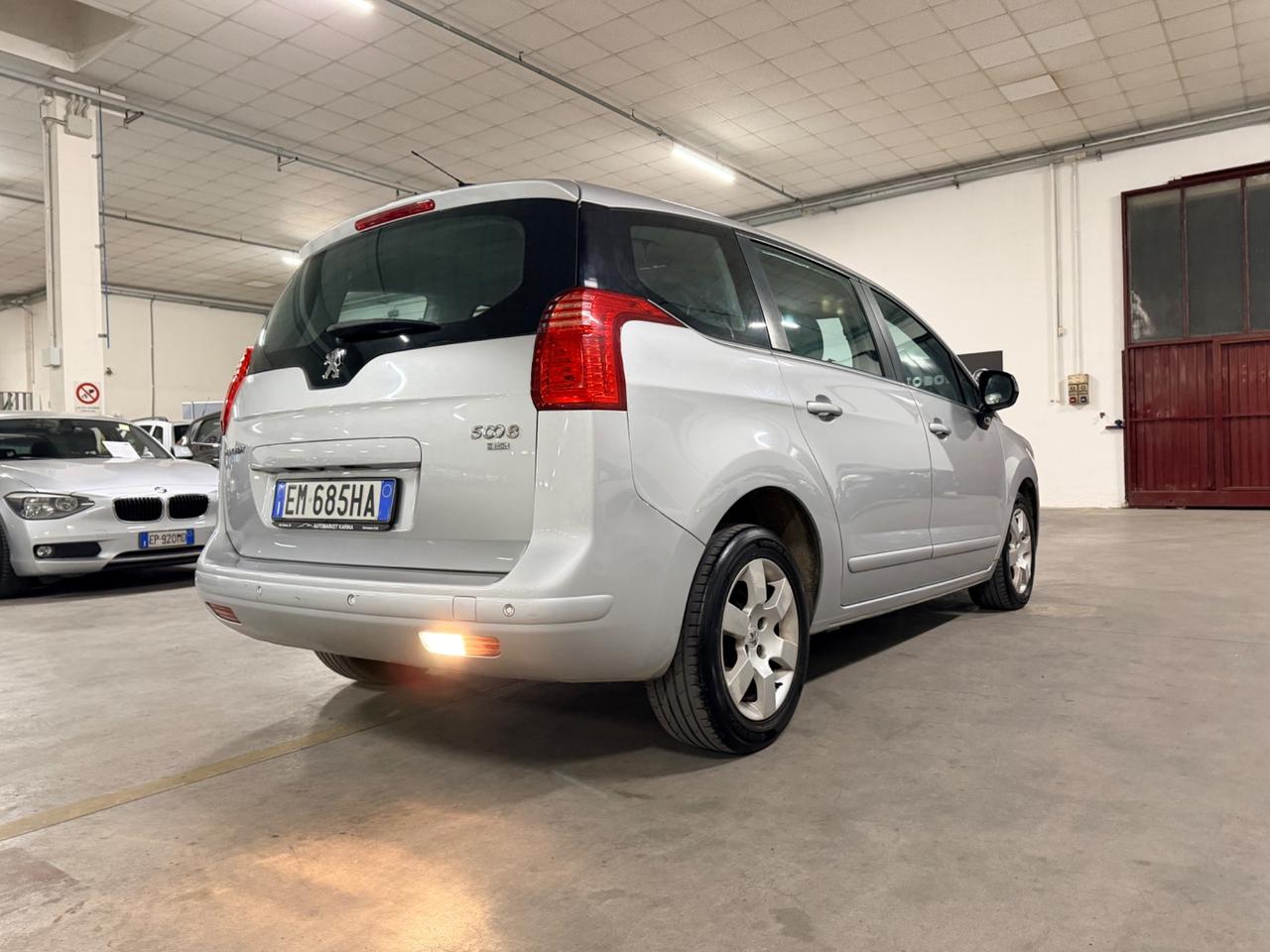 Peugeot 5008 1.6 e-HDi 112CV Stop&Start cambio robotizzato Active