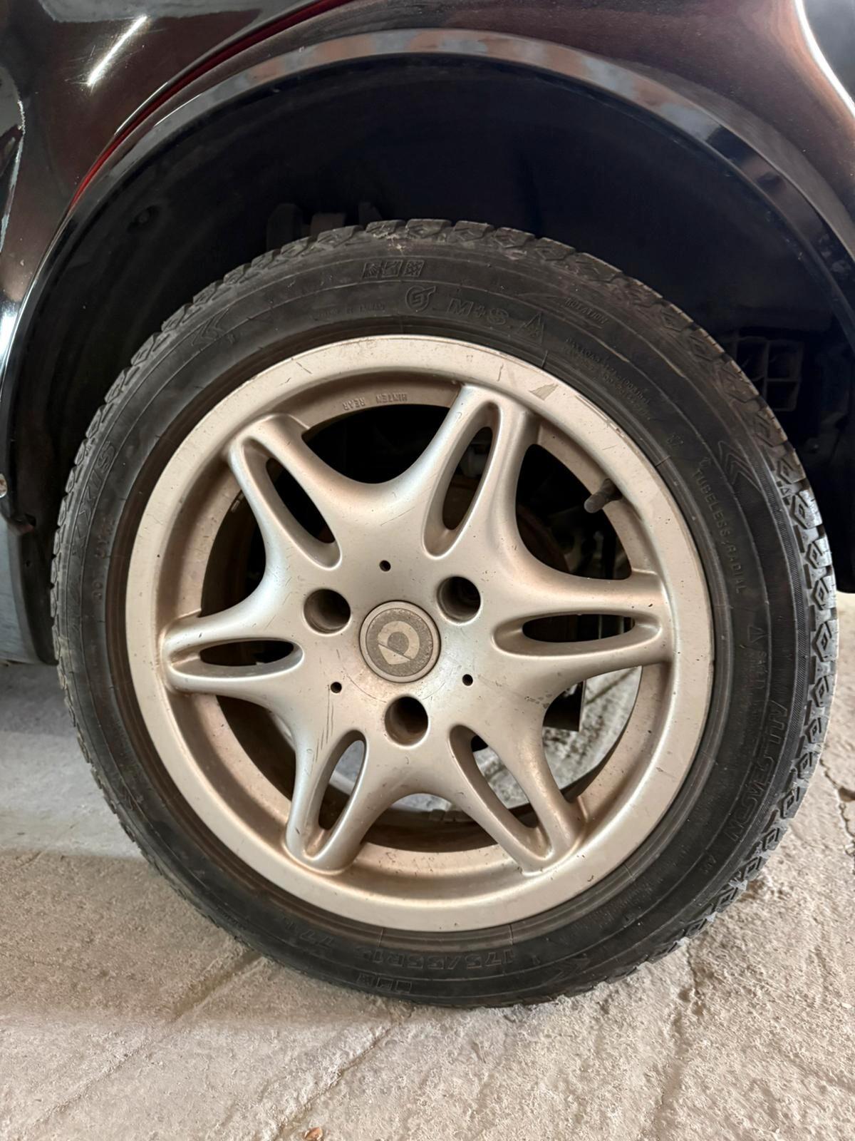 Smart ForTwo 700 coupé pure (45 kW)