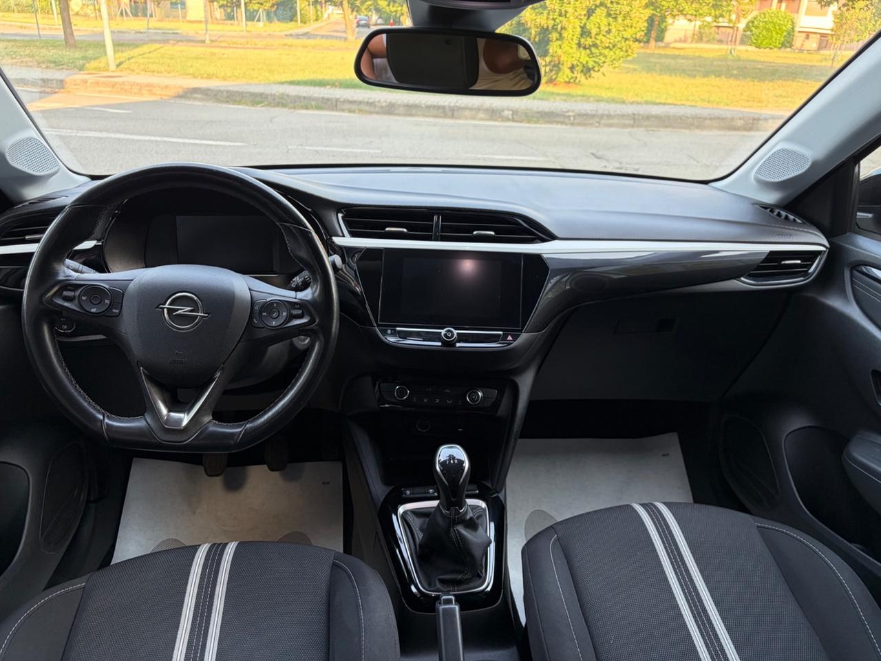 Opel Corsa 1.2 Design & Tech