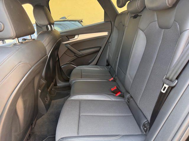 AUDI Q5 2.0 TDI quattro S tronic Business Sport