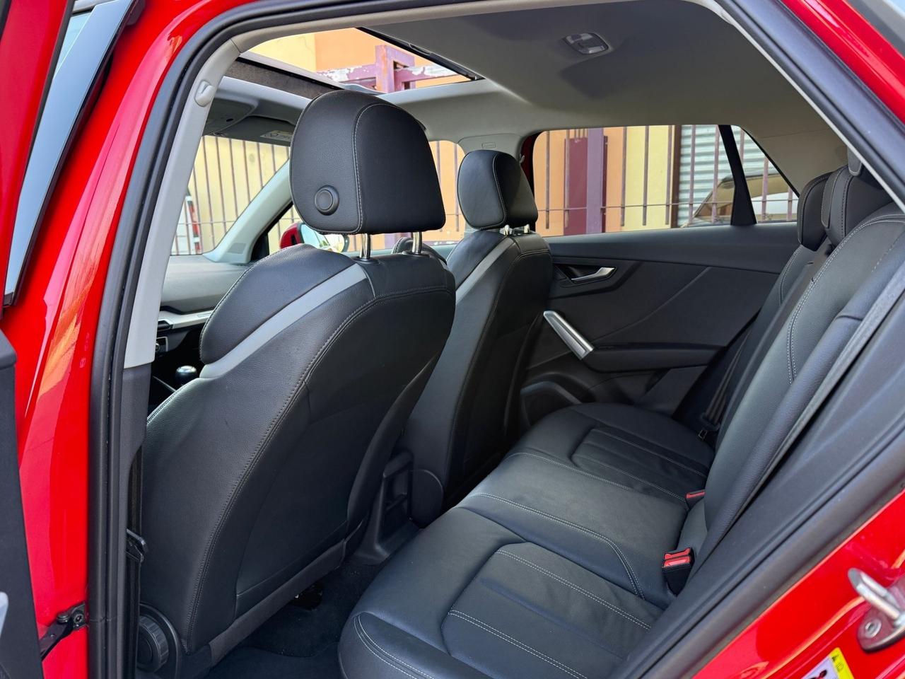 Audi Q2 35 TFSI Identity Black