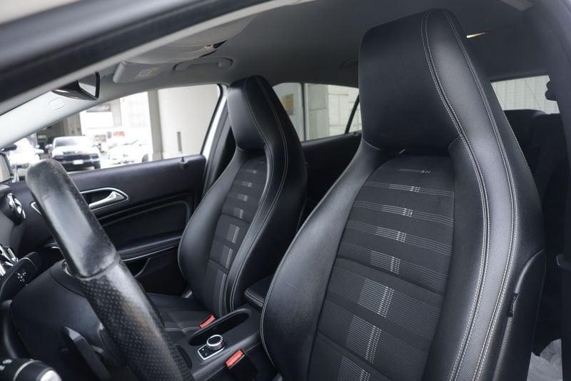 Mercedes-Benz GLA Mercedes-Benz GLA 200 d Automatic 4Matic Sport 100KW ANNO 2018