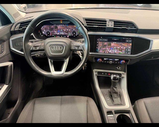 AUDI Q3 35 TDI S tronic Business