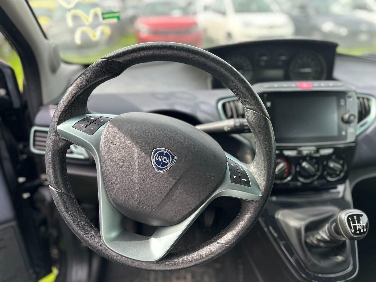 LANCIA Ypsilon III 2021 - Ypsilon 1.0 firefly hybrid Silver Plus s&s 70cv