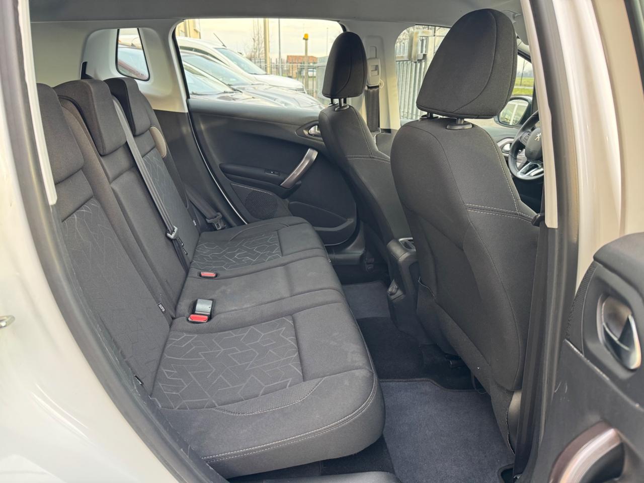 Peugeot 2008 1.6 BlueHDi. Ok Neopatentati