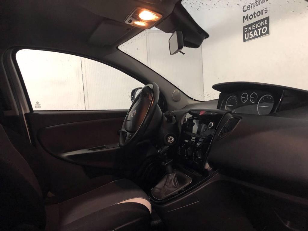 Lancia Ypsilon 5 Porte 1.2 Elefantino