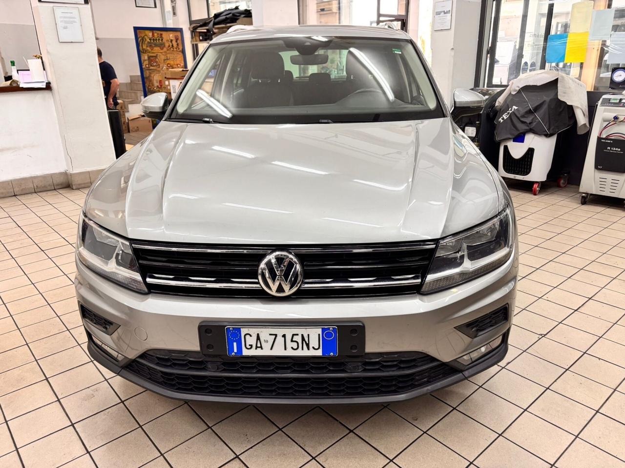 Volkswagen Tiguan 2.0 TDI SCR DSG 4MOTION Business BMT