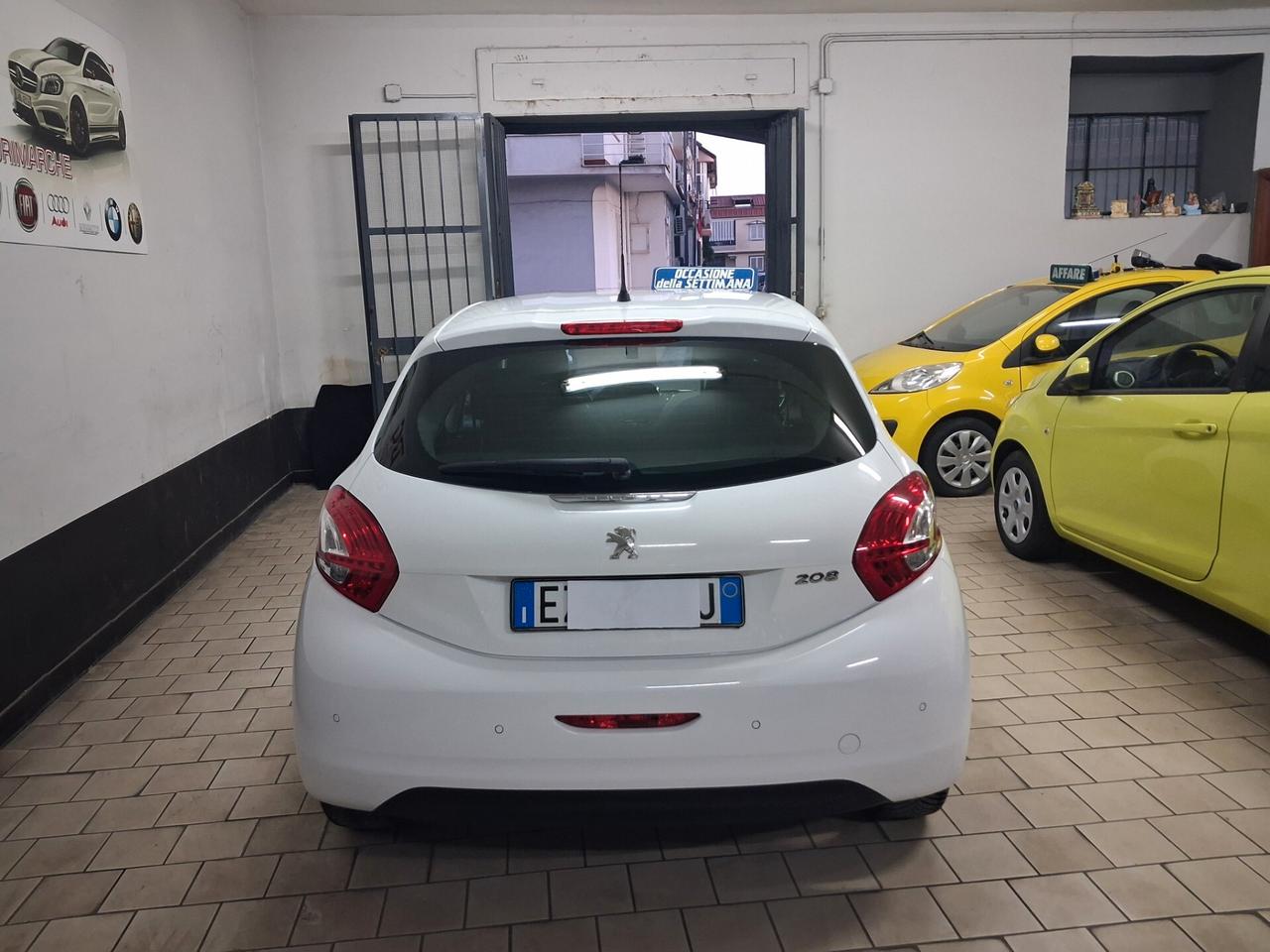 Peugeot 208 1.4 HDi 68 CV 5 porte Allure 2015 unic